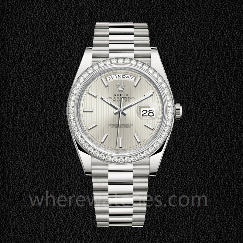 Rolex Day-Date Pour des hommes 228349SSP Cadran à rayures argentées Automatique Argenté – Image 2