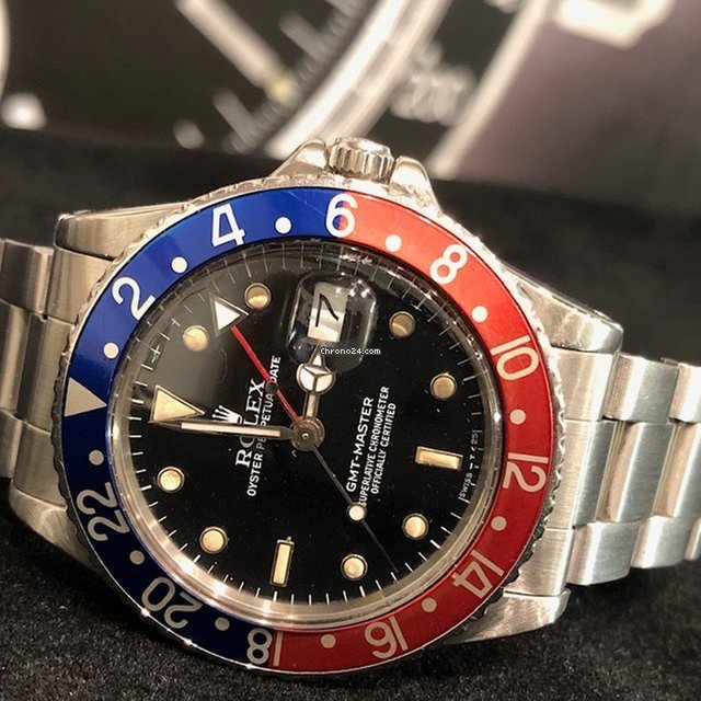 Réplique de luxe Rolex Gmt-master Ref 16750 - Insert rouge et bleu - Série R - 1988