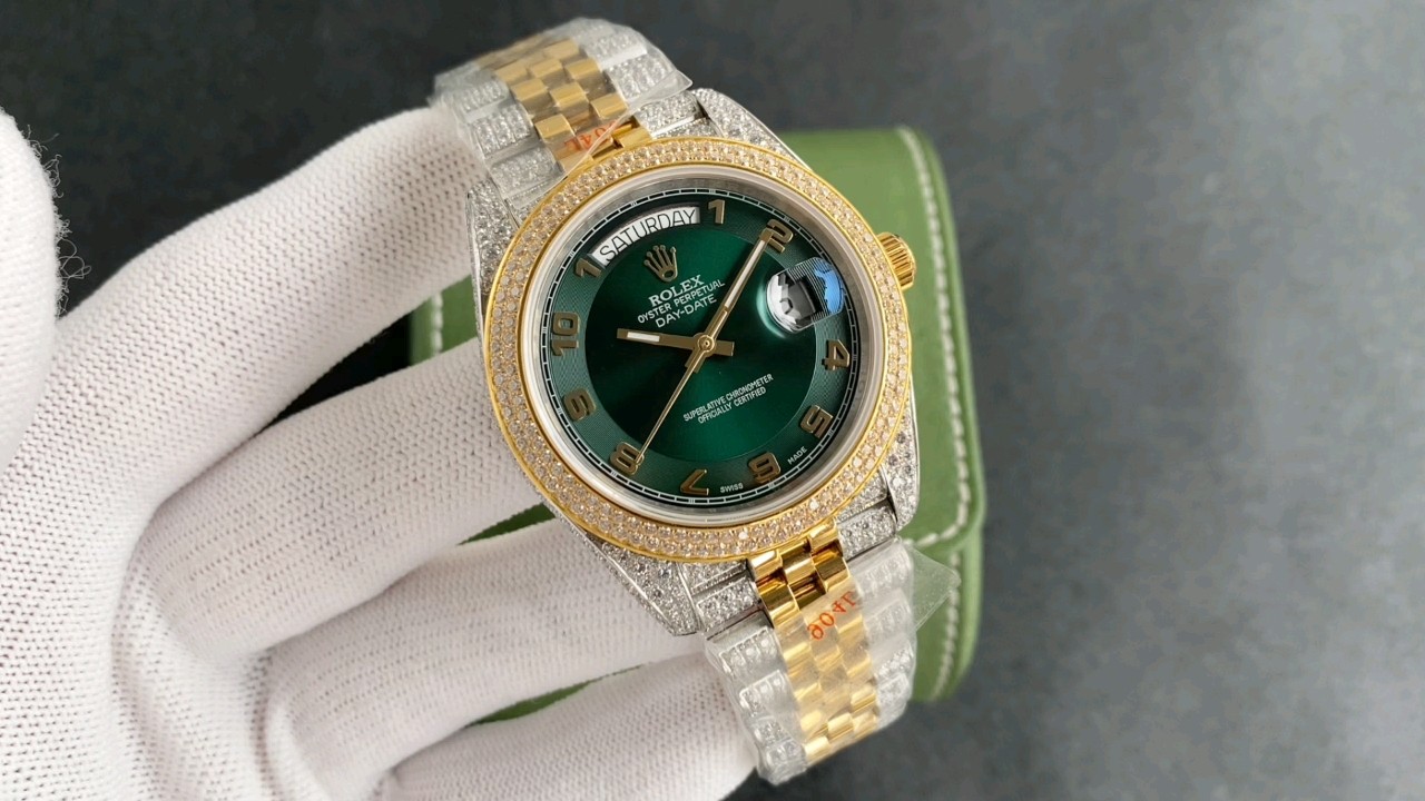 Montre Rolex Day-Date Réplique 36 cadran diamant dégradé vert or – Image 2