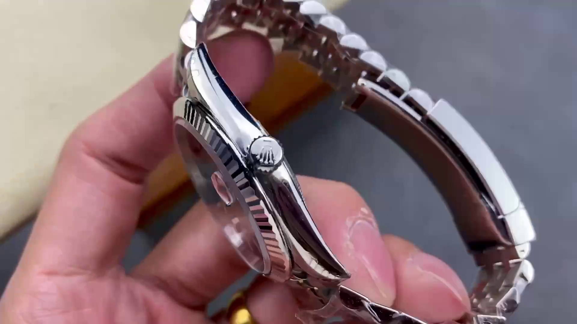 Montre Rolex Datejust Réplique 126334 cadran bâton noir de 41mm avec lunette rainurée – Image 3