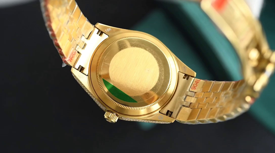 Montre Rolex Oyster-Perpetual Datejust Réplique 36 cadran rouge lunette diamantée – Image 4