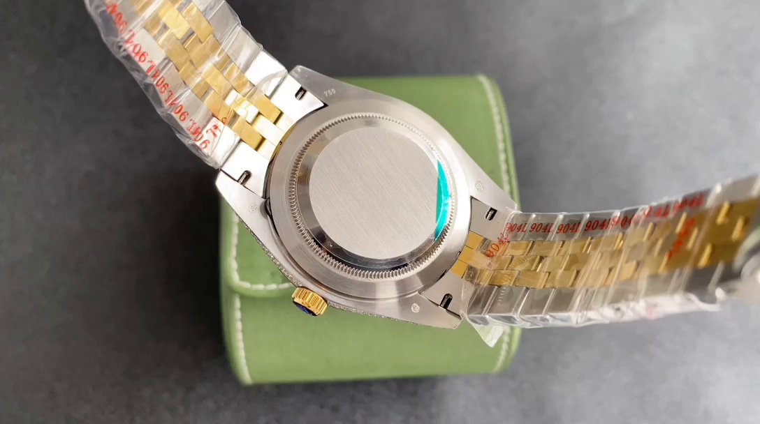 Montre Rolex Day-Date Réplique 36 cadran diamant dégradé vert or – Image 4