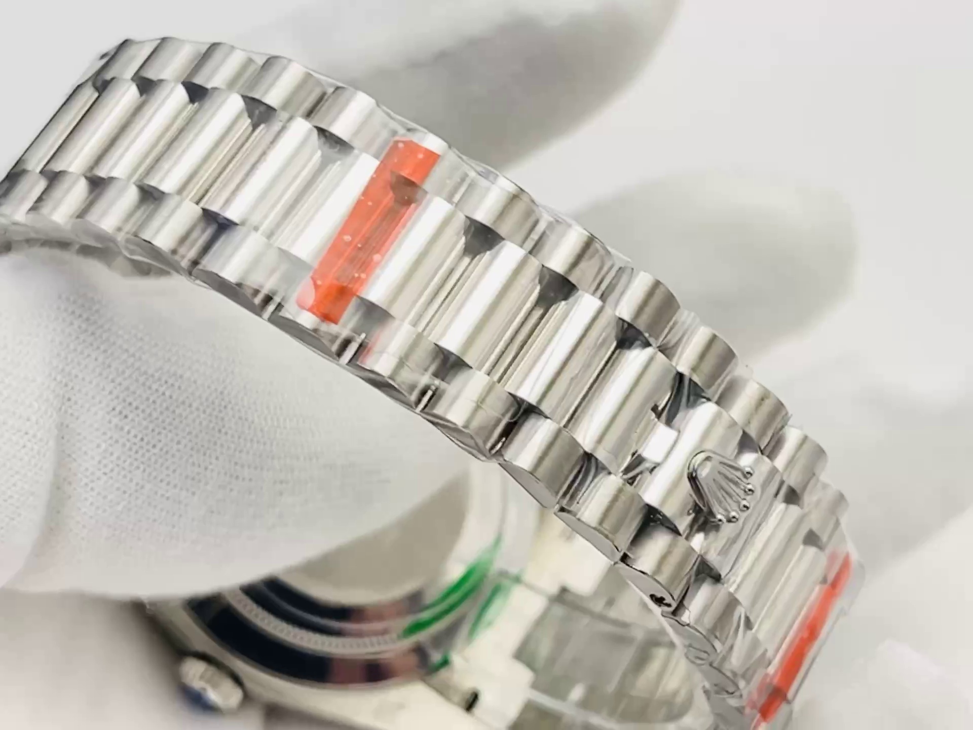 Montre Rolex Day-Date Réplique 40 228236 Lunette cannelée en platine – Image 5