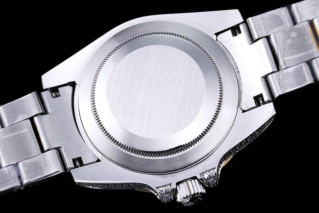 Montre Rolex Submariner Réplique 116618LB 40mm cadran bleu avec or et diamants – Image 9