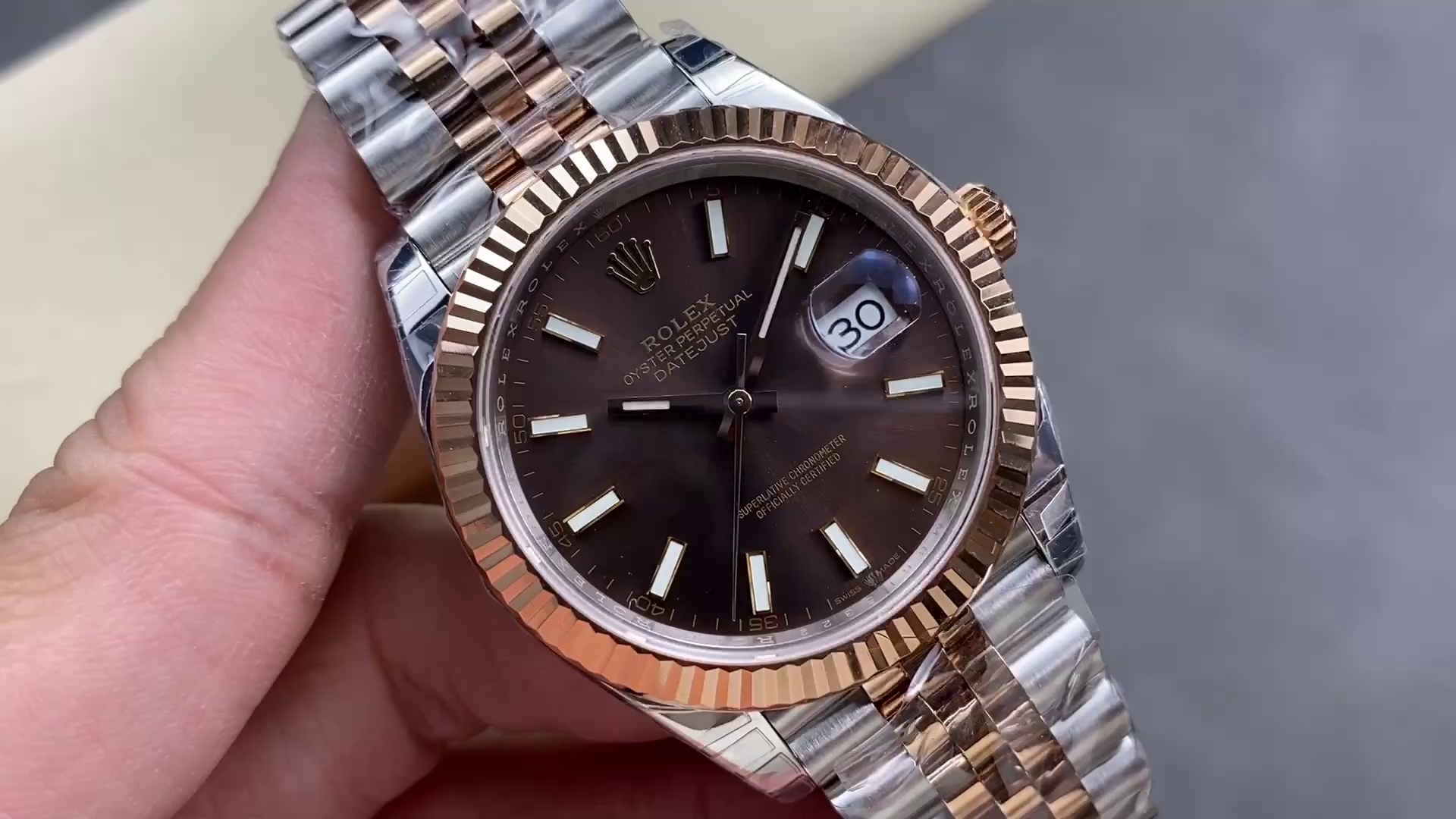 Montre Rolex Datejust Réplique 126331 41mm cadran chocolat or rose acier inoxydable – Image 3