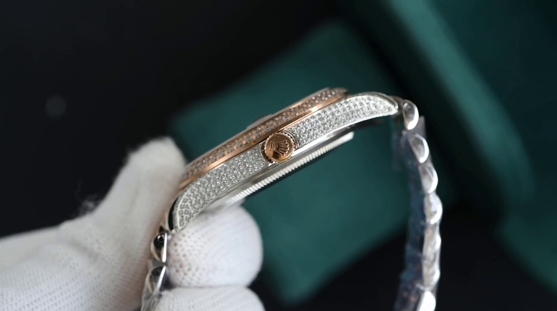 Montre Rolex Datejust Réplique 42mm Ciel étoilé Diamants Cadran or blanc bicolore – Image 3