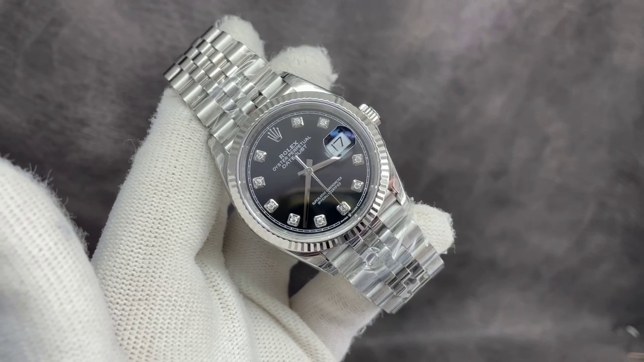 Montre Rolex Datejust Réplique 126234 36mm Blanc Baguette Diamants Cadran Noir – Image 2