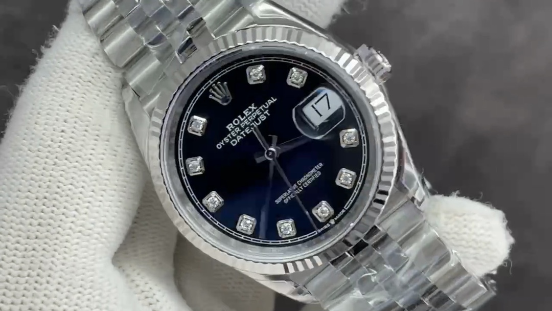 Montre Rolex Datejust Réplique 126234 36mm Blanc Baguette Diamants Cadran Noir – Image 3