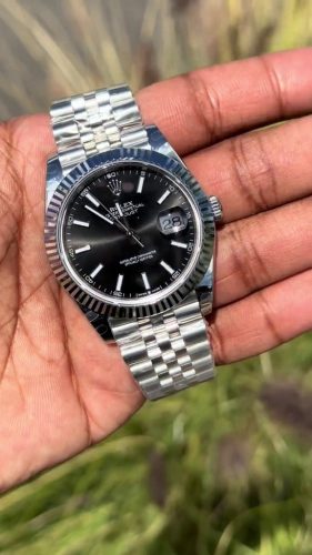 Montre Rolex Datejust Réplique 126334 cadran bâton noir de 41mm avec lunette rainurée photo review