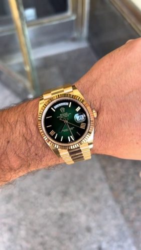 Montre Rolex Day-Date Réplique 228238 Romaine Verte Or Jaune photo review