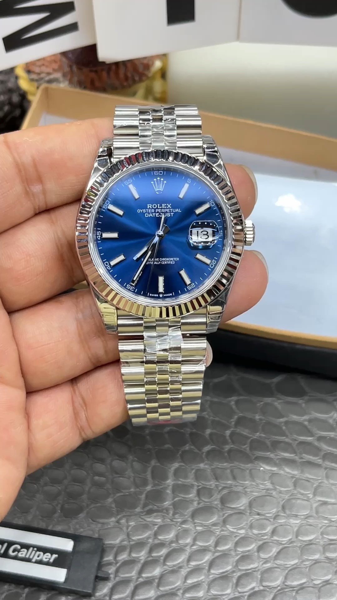 Montre Rolex Datejust 126334 Réplique de Luxe – 41mm, Cadran Bleu Élégant – Image 2