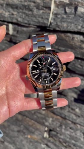 Rolex Sky-dweller Pour des hommes m326933-0002 41mm Ton d'or photo review