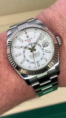 Rolex Sky-dweller 41mm Pour des hommes 326939-72419 Bracelet Huître Cadran argenté photo review