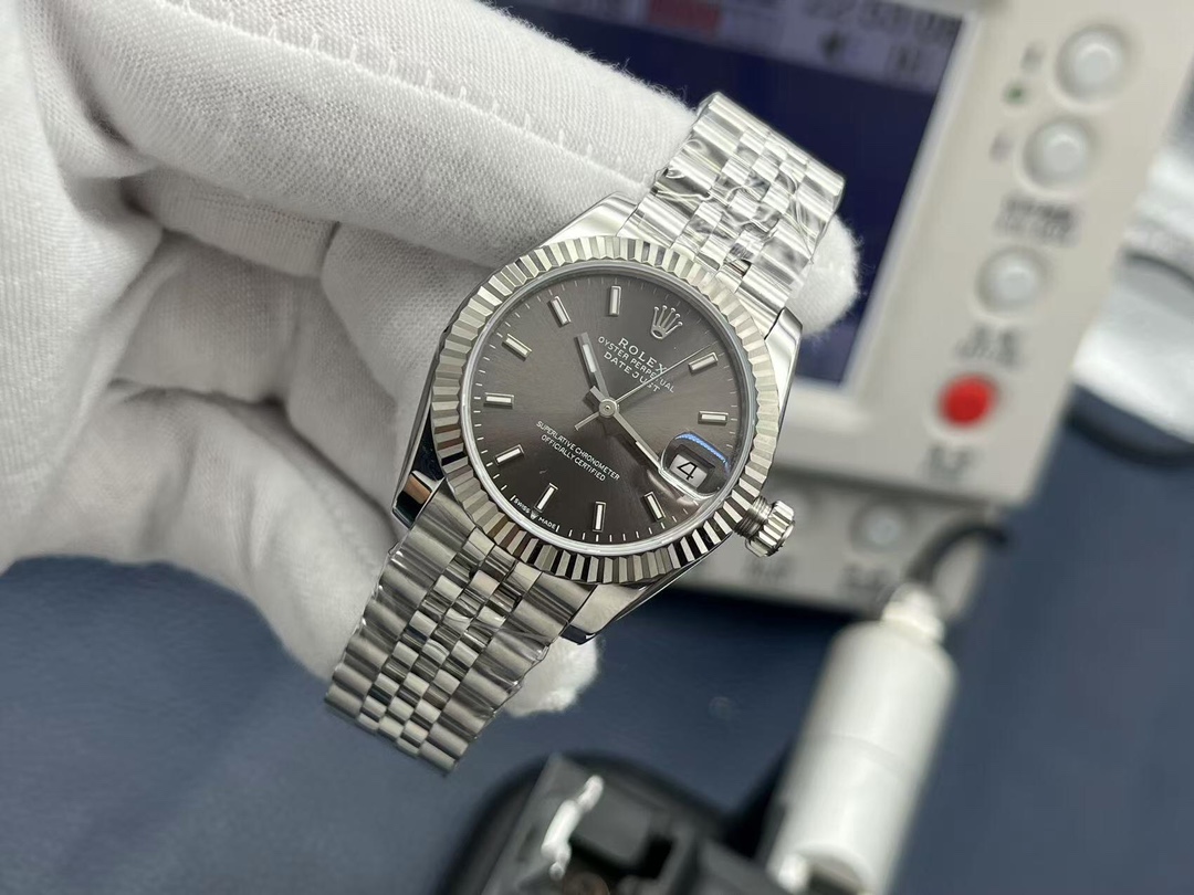 Montre Femme Rolex Datejust 278274 Réplique AAA – Cadran Gris Foncé Élégant, Look Classique et Chic Pour Tous les Jours – Image 3