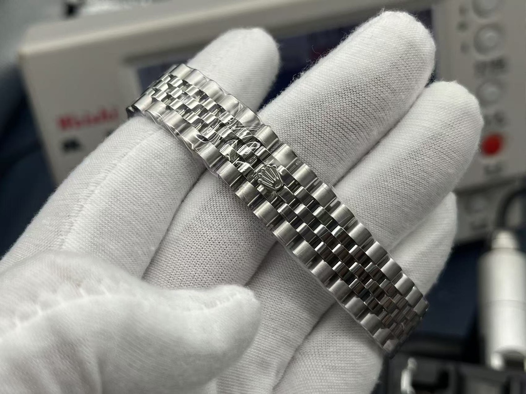 Montre Femme Rolex Datejust 278274 Réplique AAA – Cadran Gris Foncé Élégant, Look Classique et Chic Pour Tous les Jours – Image 10