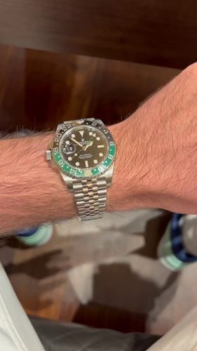 Rolex GMT-Master 40mm M126720VTNR-0001 Pour des hommes Cadran noir Bracelet Huître photo review