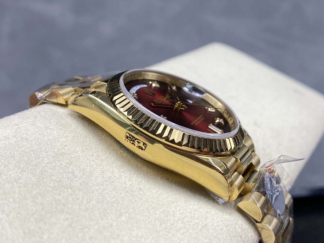 Rolex Day-Date 18238 Réplique Cadran À Vignette Rouge | Index Des Heures En Diamant | Luxueux Et Magnifique – Image 7