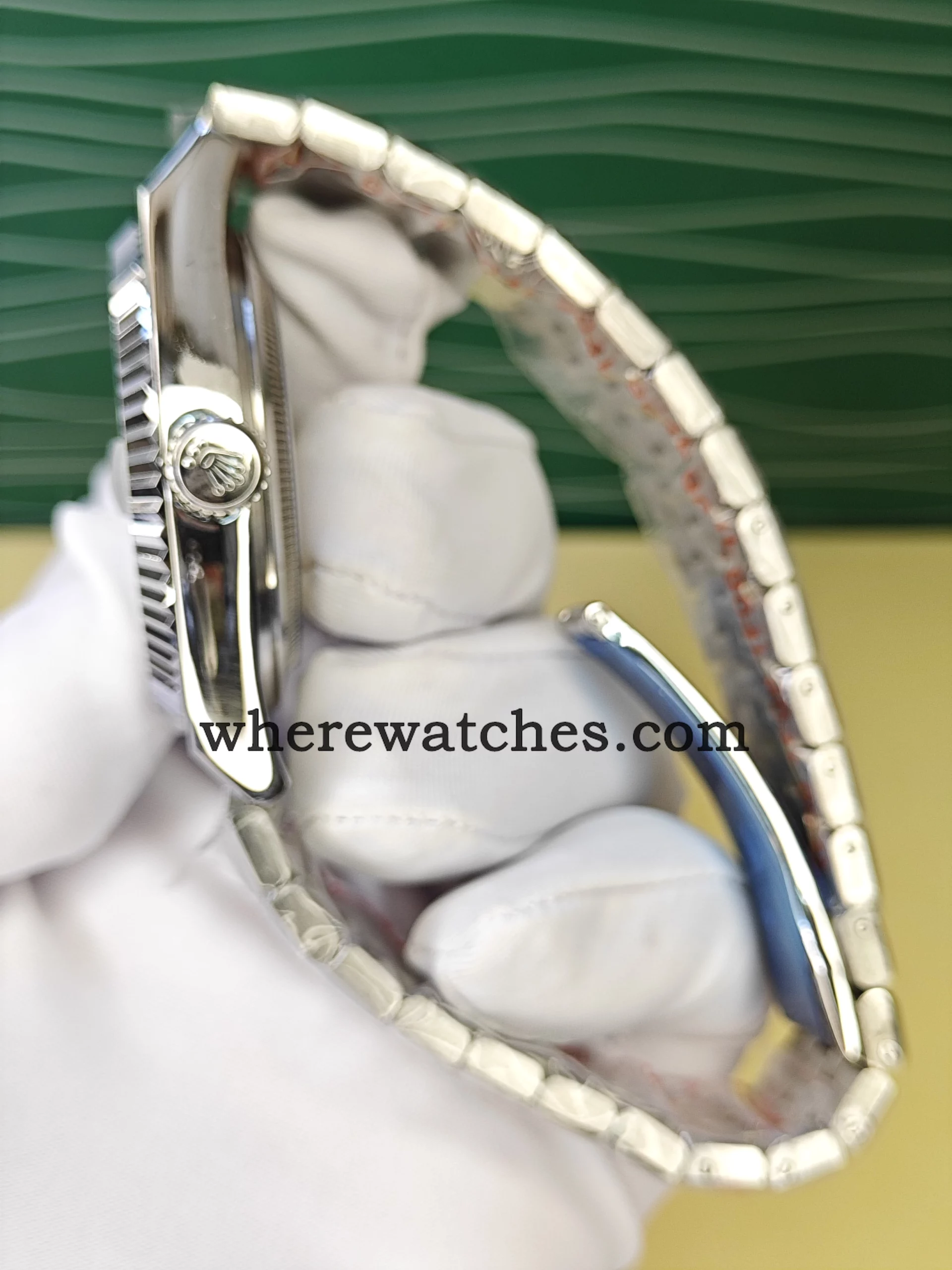 Replica watches Rolex Oyster Perpetual Date 127334 – Montre Automatique Suisse 40mm Cadran Argent Nid d’Abeille – Image 5
