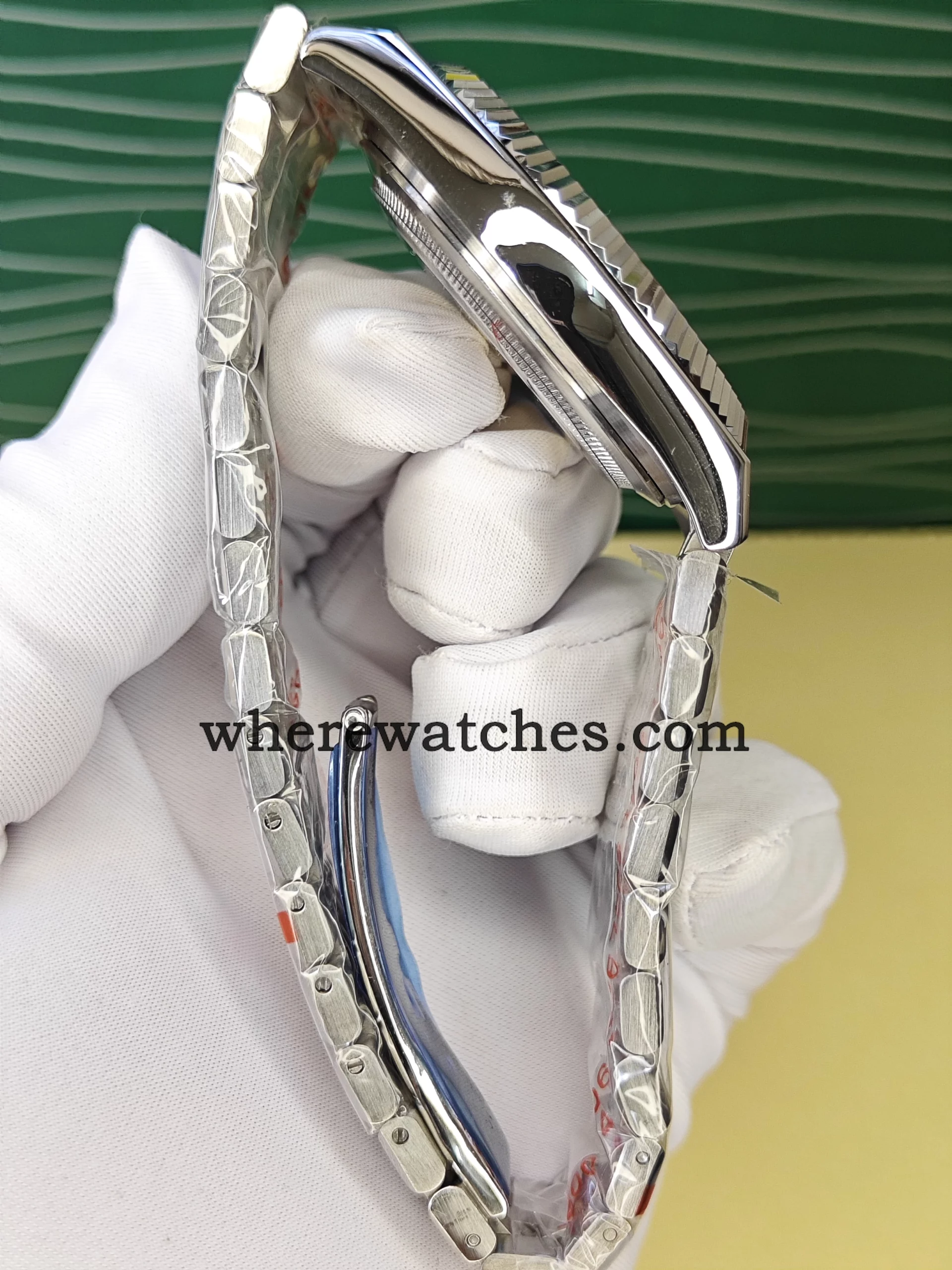 Replica watches Rolex Oyster Perpetual Date 127334 – Montre Automatique Suisse 40mm Cadran Argent Nid d’Abeille – Image 6