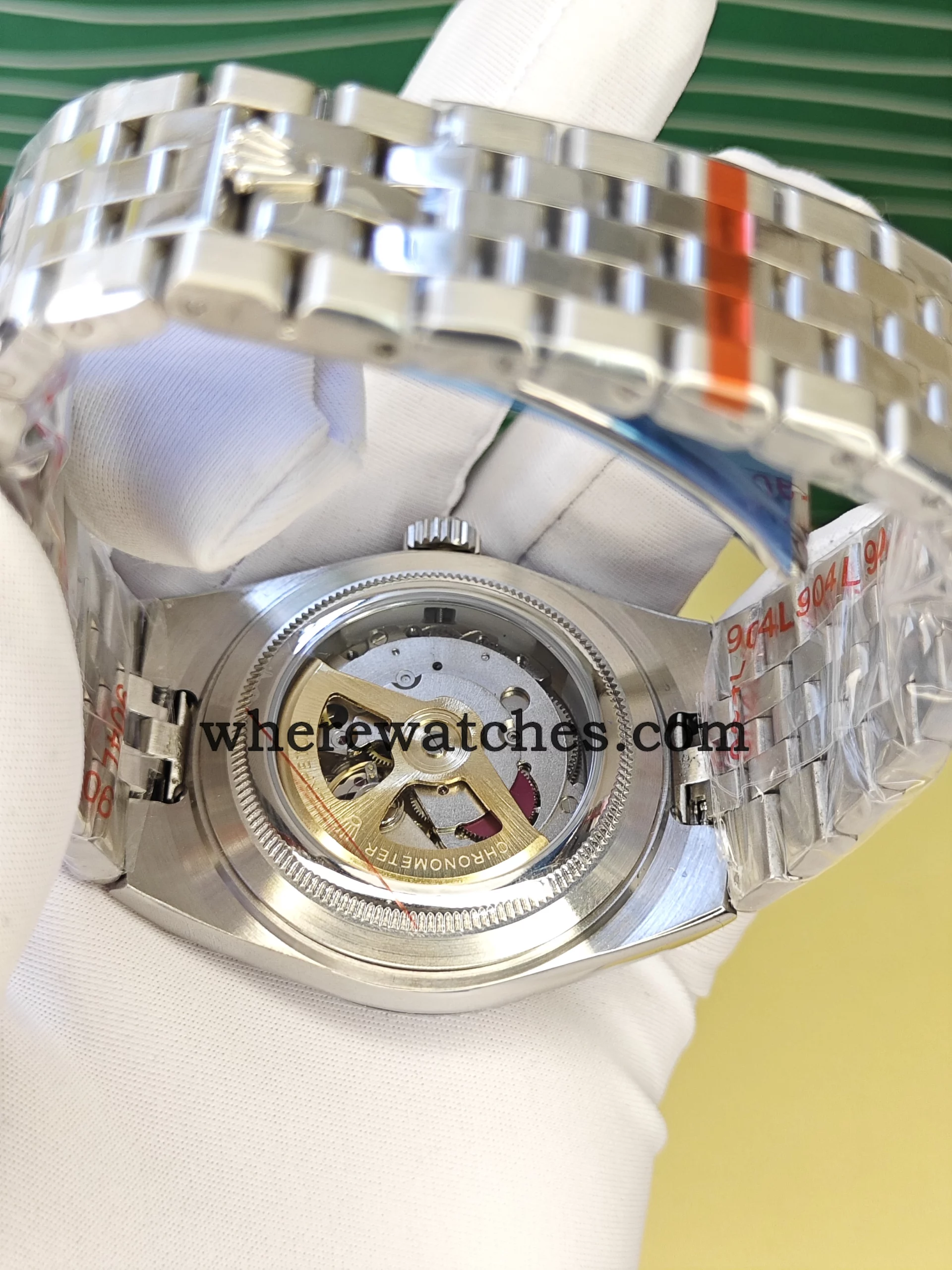 Replica watches Rolex Oyster Perpetual Date 127334 – Montre Automatique Suisse 40mm Cadran Argent Nid d’Abeille – Image 7