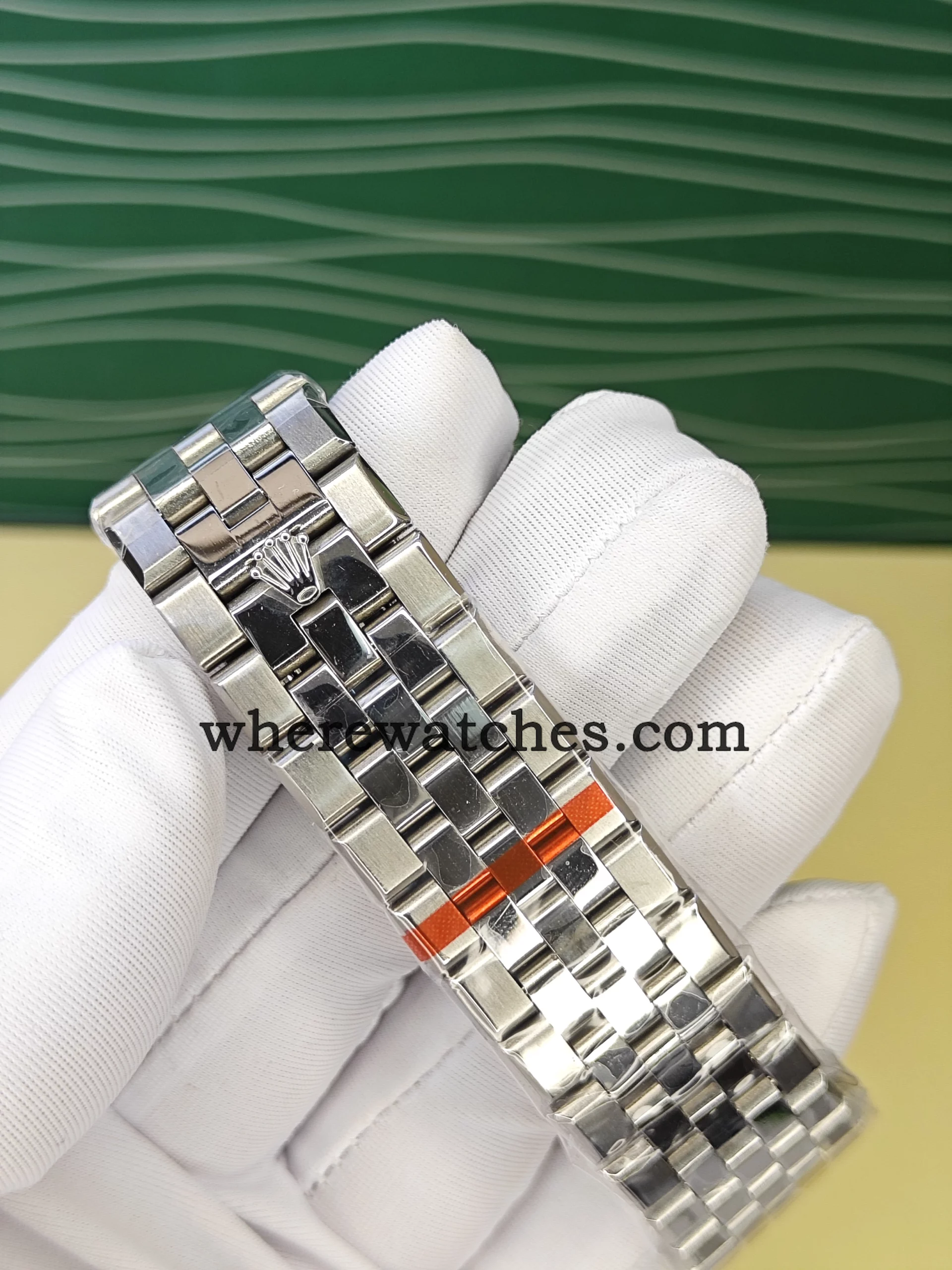 Replica watches Rolex Oyster Perpetual Date 127334 – Montre Automatique Suisse 40mm Cadran Argent Nid d’Abeille – Image 8