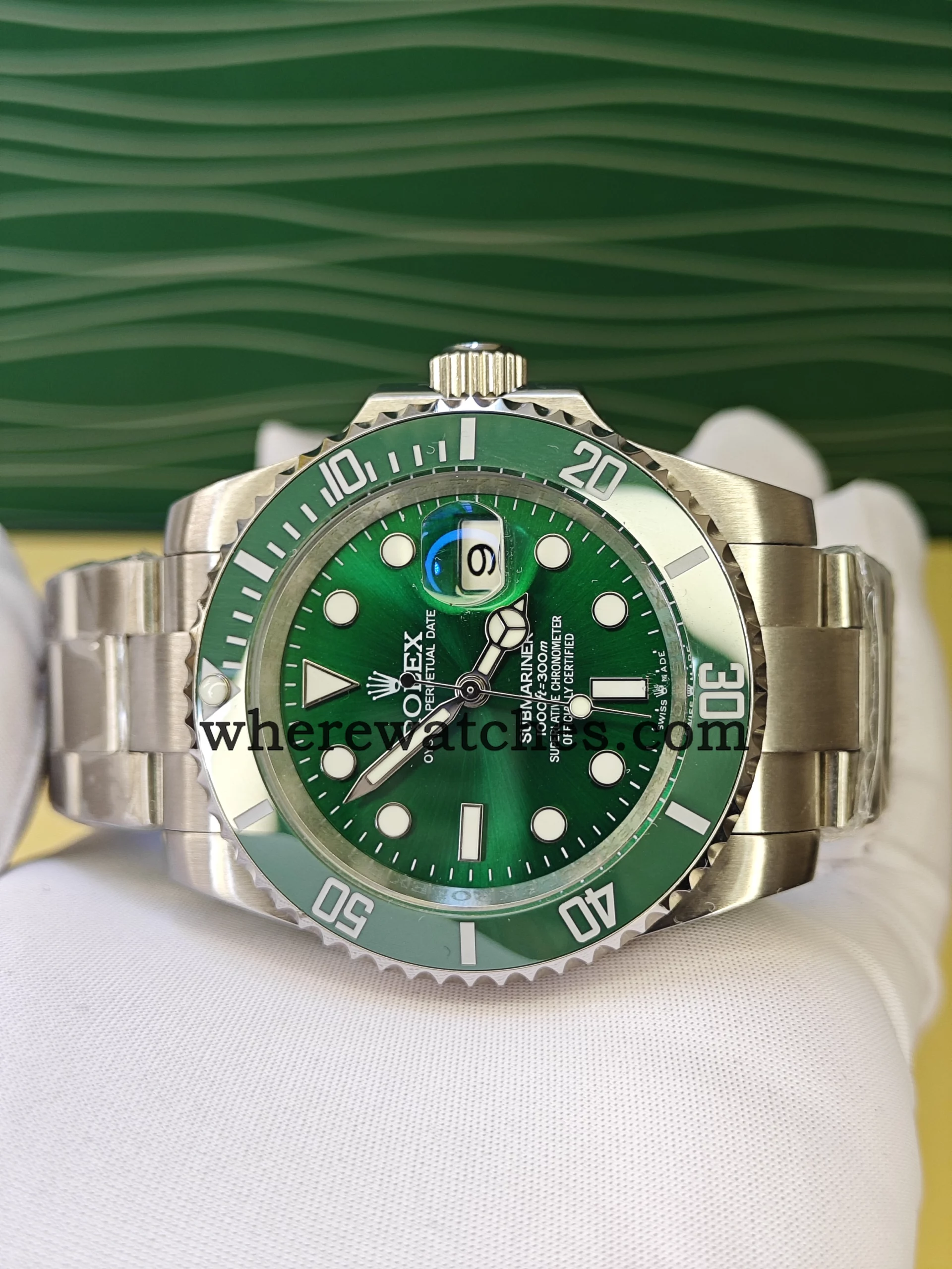 Rolex Submariner 116610LV – Cadran Vert – Acier 316L – Mouvement Automatique – Image 3