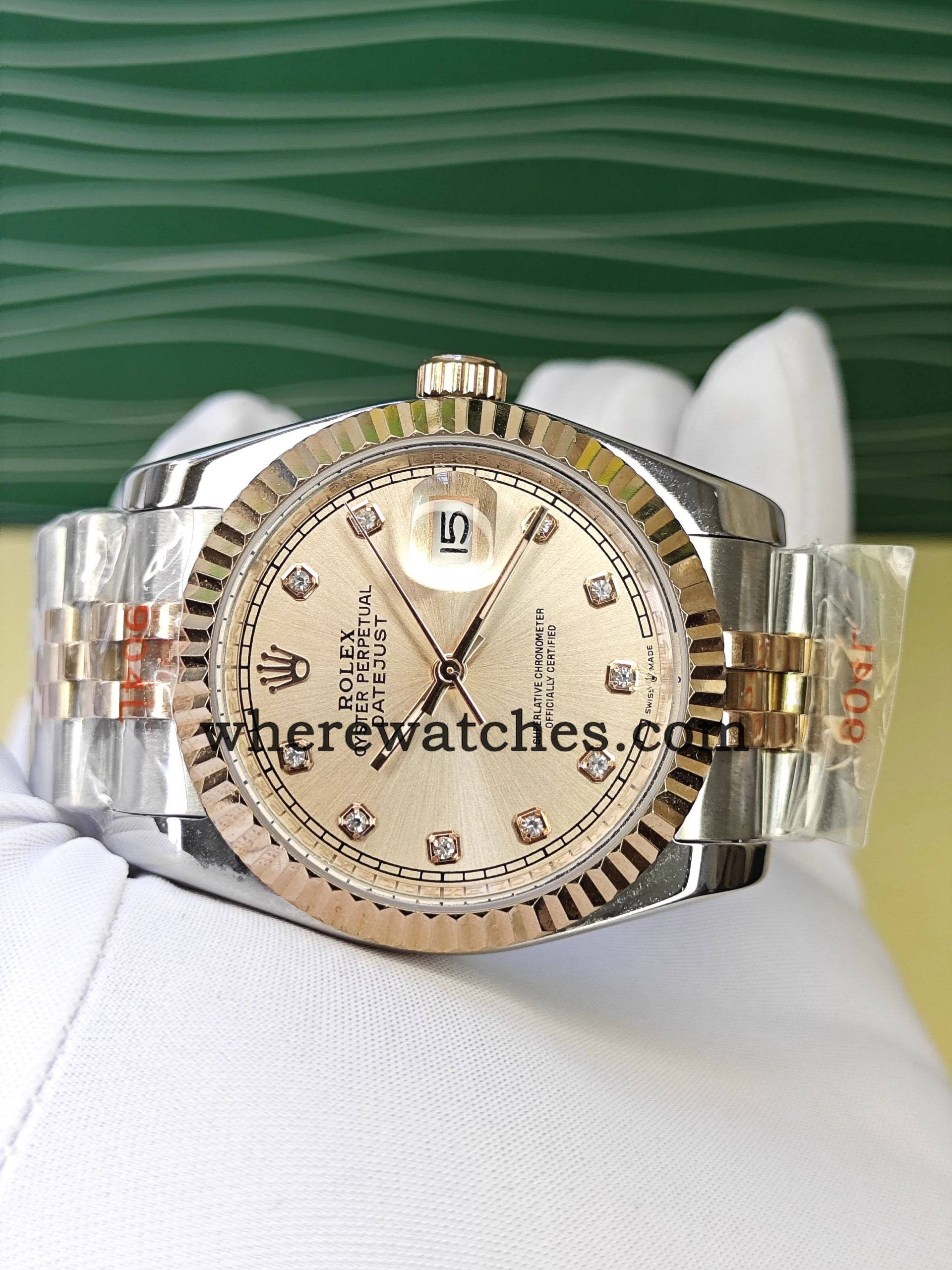 Replica Rolex Datejust 126331 41mm Sundust – Montre élégante acier 904L et lunette plaquée or – Image 3