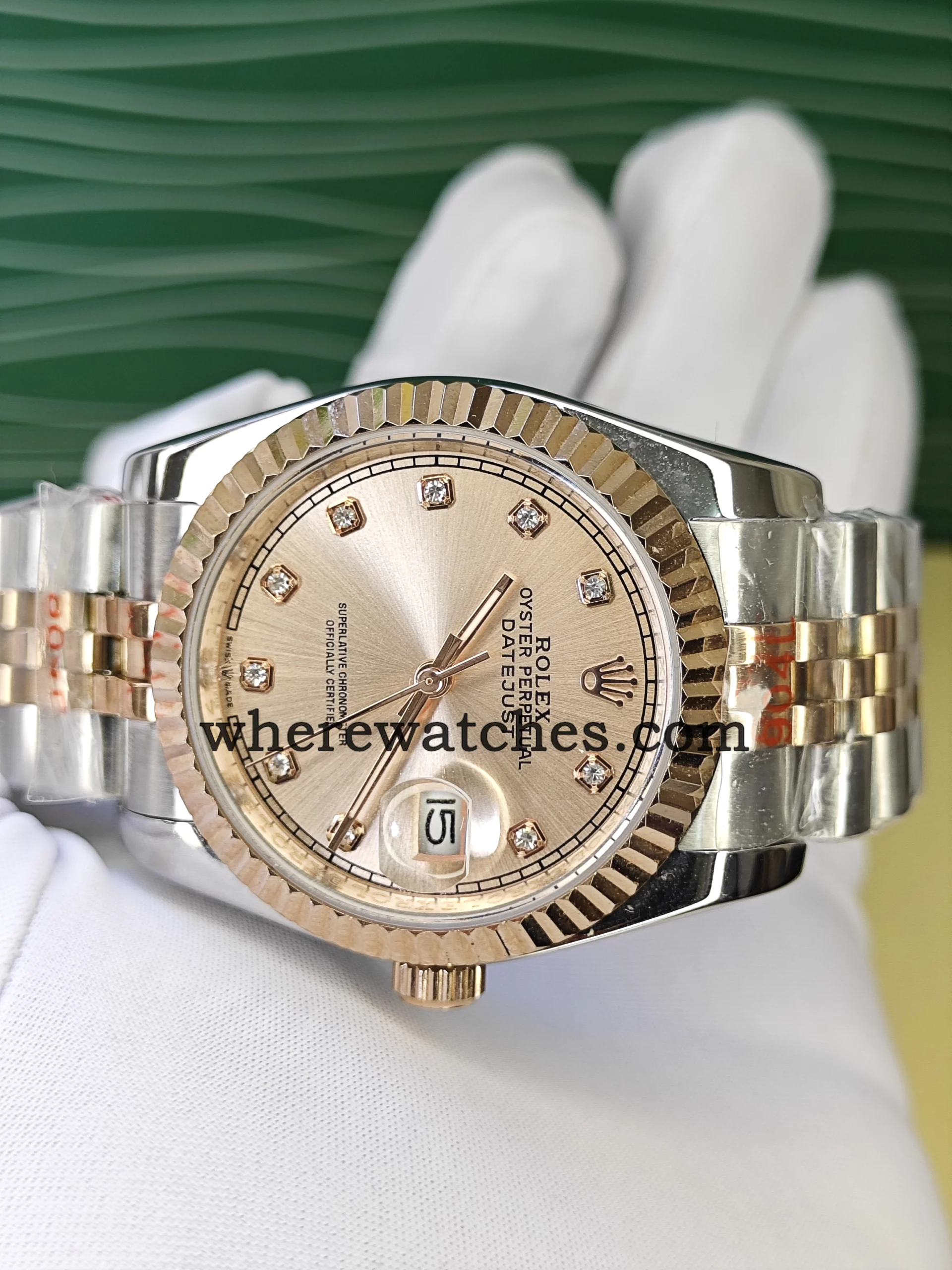 Replica Rolex Datejust 126331 41mm Sundust – Montre élégante acier 904L et lunette plaquée or – Image 4